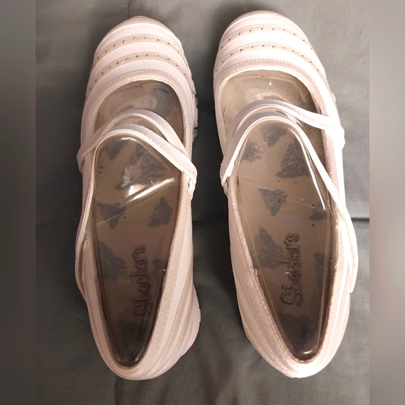 SKECHERS ACTION WOMENS WHITE SHOES SIZE 9 NIB STYLE 21131 - Picture 1 of 8
